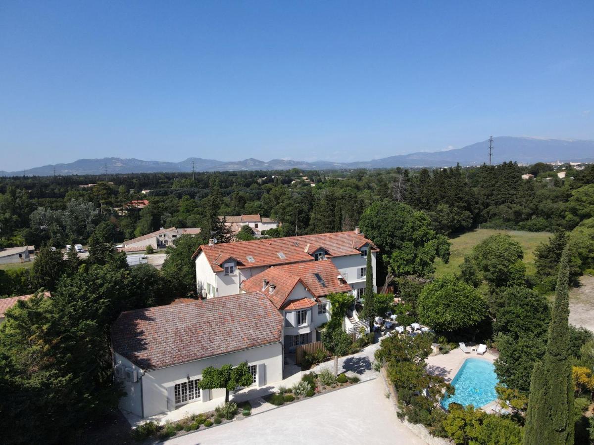 Logis Hotel Le Blason De Provence Monteux Exterior foto